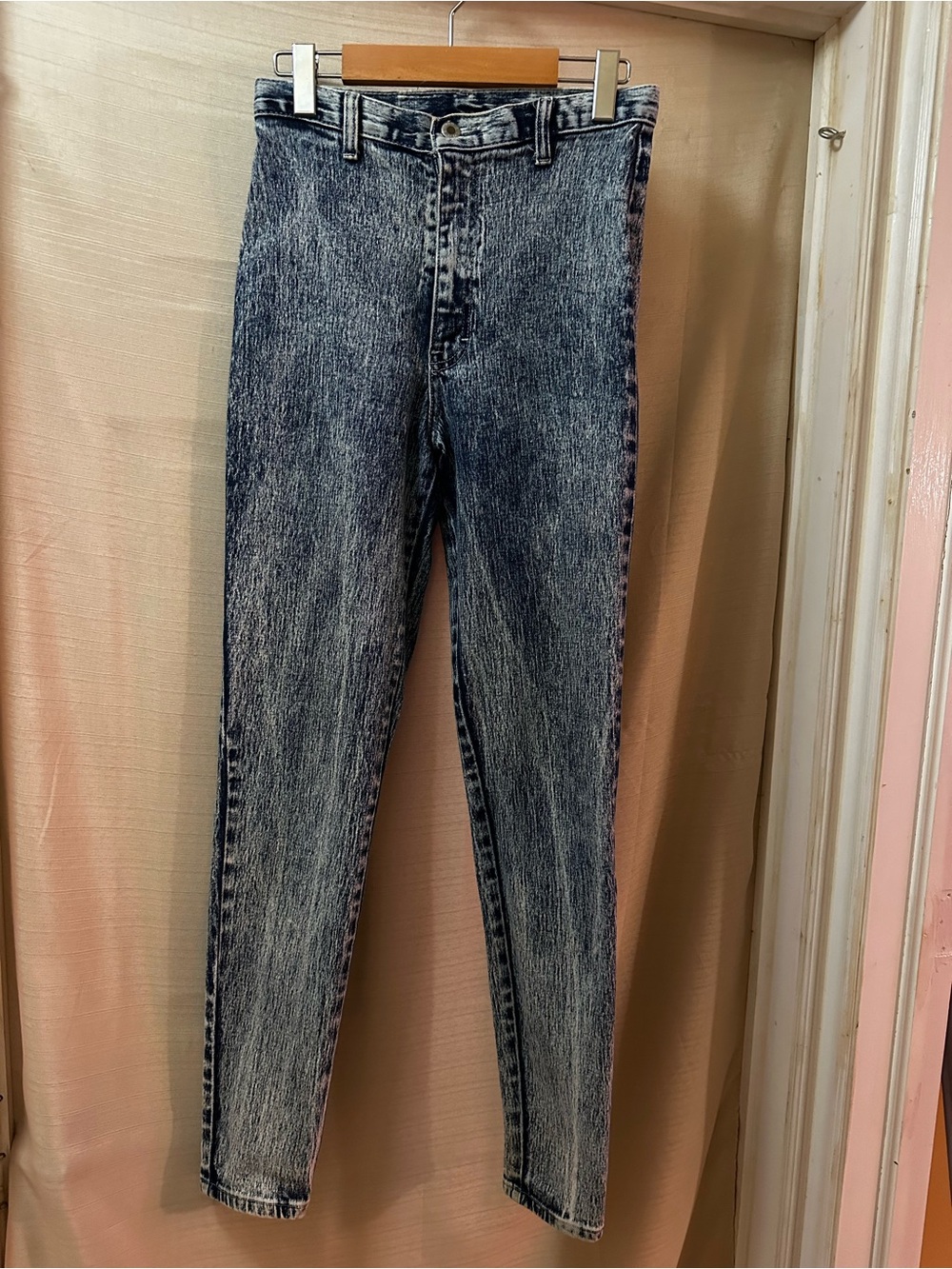 Vintage Silver Jeans 80s 90s Acid Wash High Waist Mom Jeans Tapered Denim